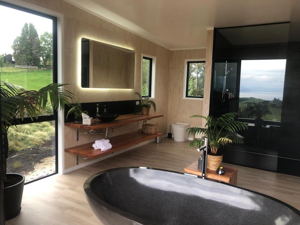 Whakaipo Bay Cabin Retreat Tauposjön Exteriör bild